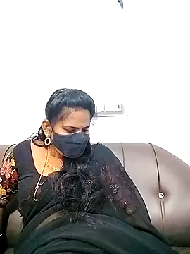 Snapshot of melina214 chatting on 13, 2, 2026 melina214 online show from 13, 2, 2026