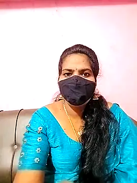 melina214 online show from 6, 10, 2025