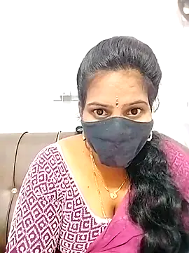 Snapshot of melina214 chatting on 25, 2, 2026 melina214 online show from 25, 2, 2026