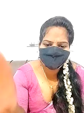 Snapshot of melina214 chatting on 4, 3, 2026 melina214 online show from 4, 3, 2026