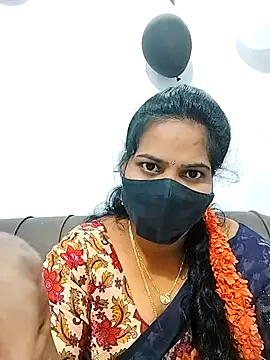 Snapshot of melina214 chatting on 18, 1, 2026 melina214 online show from 18, 1, 2026