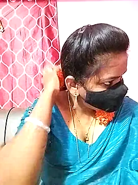 melina214 online show from 3, 3, 2025