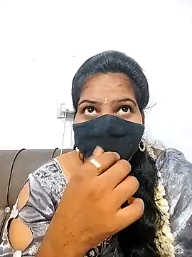 Snapshot of melina214 chatting on 5, 3, 2026 melina214 online show from 5, 3, 2026