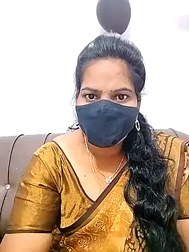 Snapshot of melina214 chatting on 19, 1, 2026 melina214 online show from 19, 1, 2026