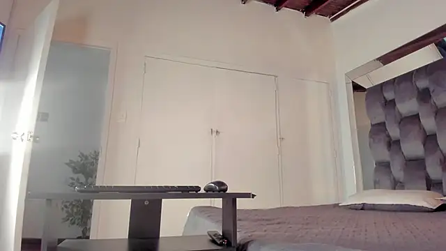 pamela-wells online show from 27, 2, 2025