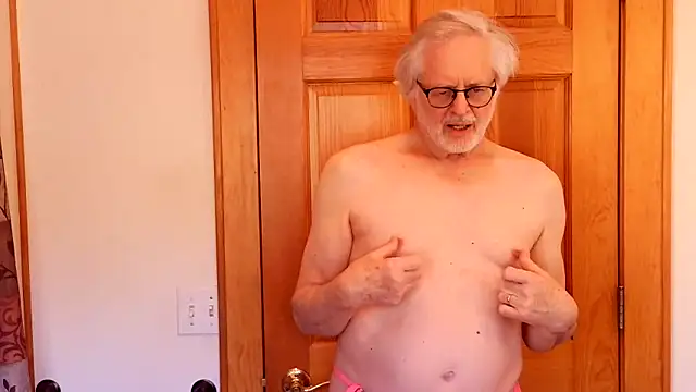 Snapshot of stripfun23 chatting on 12, 3, 2026 stripfun23 online show from 12, 3, 2026