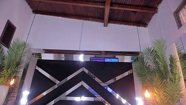 emily-fox online show from 15, 9, 2025