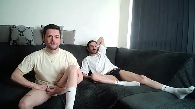 twotwinkhusbandss online show from 17, 5, 2026