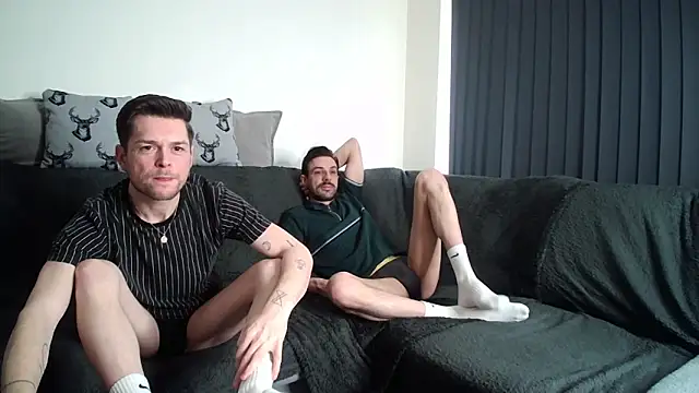 twotwinkhusbandss online show from 12, 4, 2026