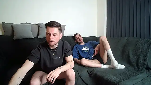 twotwinkhusbandss online show from 7, 5, 2026