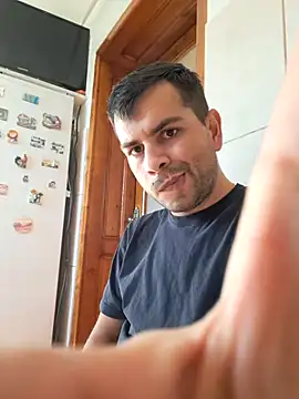 Snapshot of hornny1995 chatting on 29, 10, 2025 hornny1995 online show from 29, 10, 2025