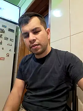 Snapshot of hornny1995 chatting on 21, 1, 2025 hornny1995 online show from 21, 1, 2025