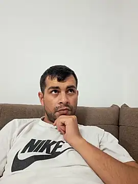 Snapshot of hornny1995 chatting on 27, 9, 2025 hornny1995 online show from 27, 9, 2025