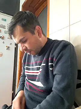 Snapshot of hornny1995 chatting on 12, 11, 2025 hornny1995 online show from 12, 11, 2025