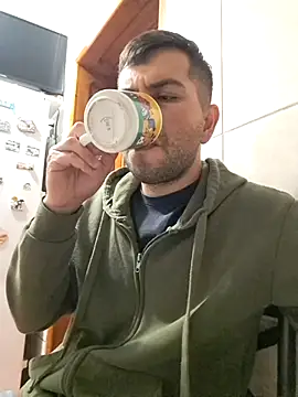 Snapshot of hornny1995 chatting on 16, 9, 2025 hornny1995 online show from 16, 9, 2025