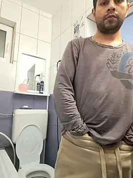 Snapshot of hornny1995 chatting on 17, 1, 2026 hornny1995 online show from 17, 1, 2026