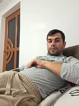 Snapshot of hornny1995 chatting on 10, 10, 2025 hornny1995 online show from 10, 10, 2025