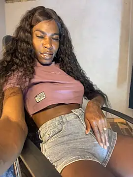 Richchocolatesweet  online show from 24, 1, 2025