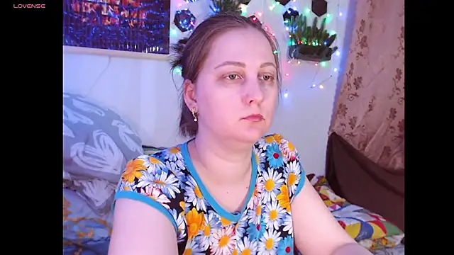 Sakura Green online show from 13, 2, 2026