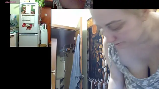 Sakura Green online show from 21, 12, 2025