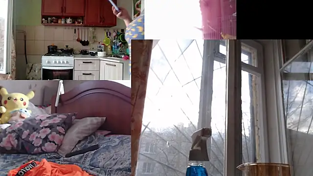 Sakura Green online show from 14, 11, 2025