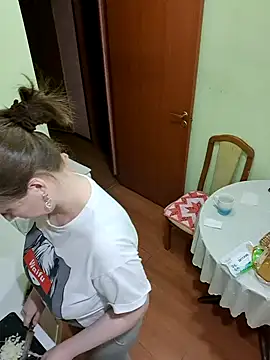 Sakura Green online show from 9, 3, 2025