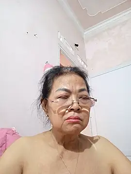 Hotestlove online show from 5, 5, 2026