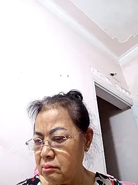 Hotestlove online show from 4, 3, 2026