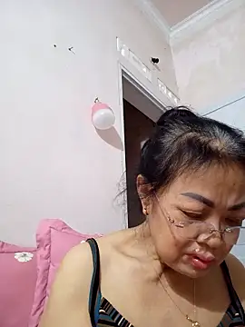 Hotestlove online show from 11, 5, 2026