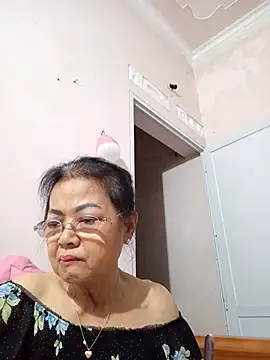 Hotestlove online show from 5, 5, 2026