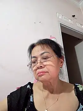 Hotestlove online show from 7, 5, 2026