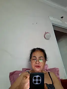 Snapshot of Hotestlove chatting on 5, 6, 2026 Hotestlove online show from 5, 6, 2026