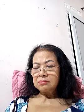 Hotestlove online show from 12, 11, 2025