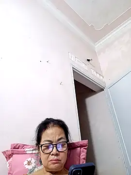 Hotestlove online show from 8, 3, 2026