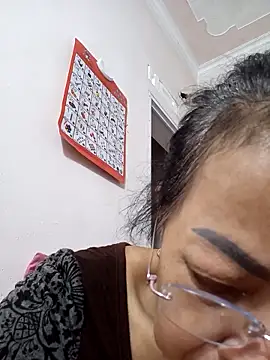 Hotestlove online show from 10, 10, 2025