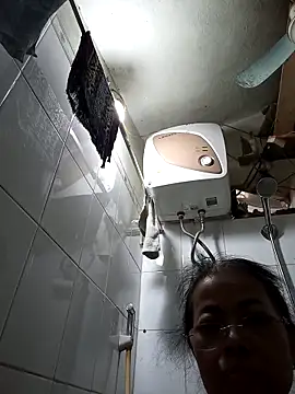 Snapshot of Hotestlove chatting on 22, 12, 2025 Hotestlove online show from 22, 12, 2025