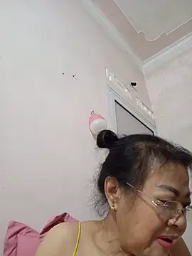 Snapshot of Hotestlove chatting on 1, 6, 2026 Hotestlove online show from 1, 6, 2026