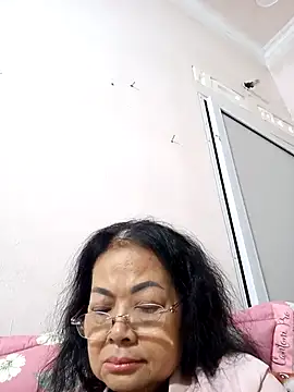 Snapshot of Hotestlove chatting on 5, 12, 2025 Hotestlove online show from 5, 12, 2025