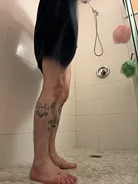 Crackkers online show from 3, 11, 2025