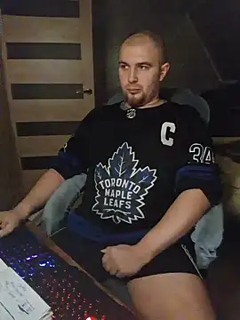 Foxyshaved online show from 28, 11, 2025