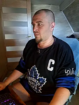 Foxyshaved online show from 5, 5, 2026