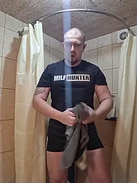 Foxyshaved online show from 29, 11, 2025