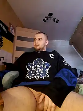 Foxyshaved online show from 18, 3, 2025