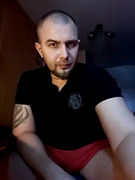 Foxyshaved online show from 6, 3, 2025