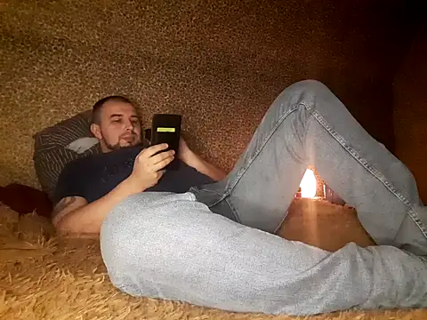 Foxyshaved online show from 10, 3, 2025