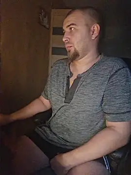 Foxyshaved online show from 6, 10, 2025