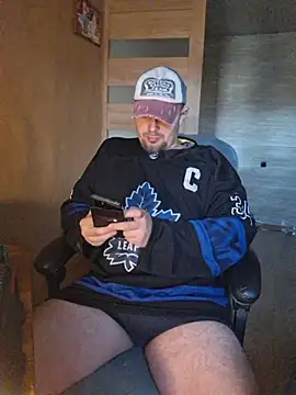 Foxyshaved online show from 1, 10, 2025