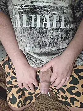 Foxyshaved online show from 26, 11, 2025