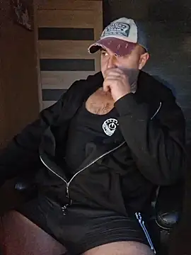 Foxyshaved online show from 4, 10, 2025