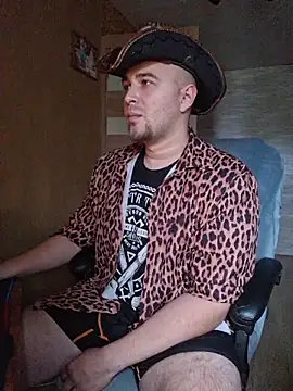 Foxyshaved online show from 16, 10, 2025